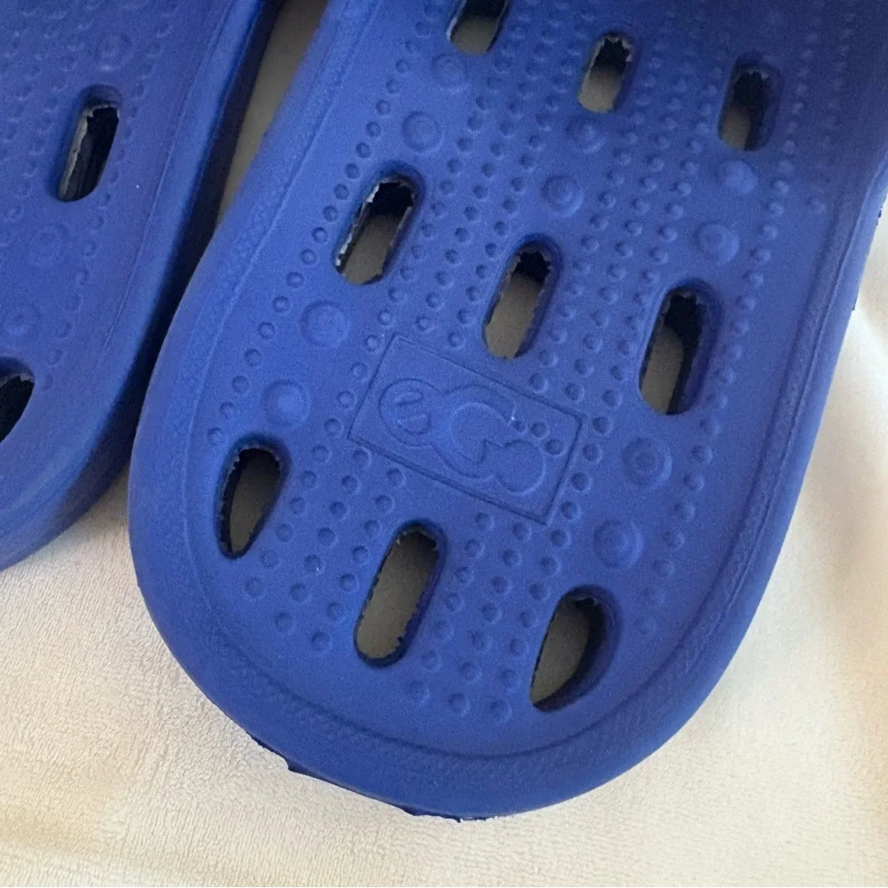 N/A comfortable blue